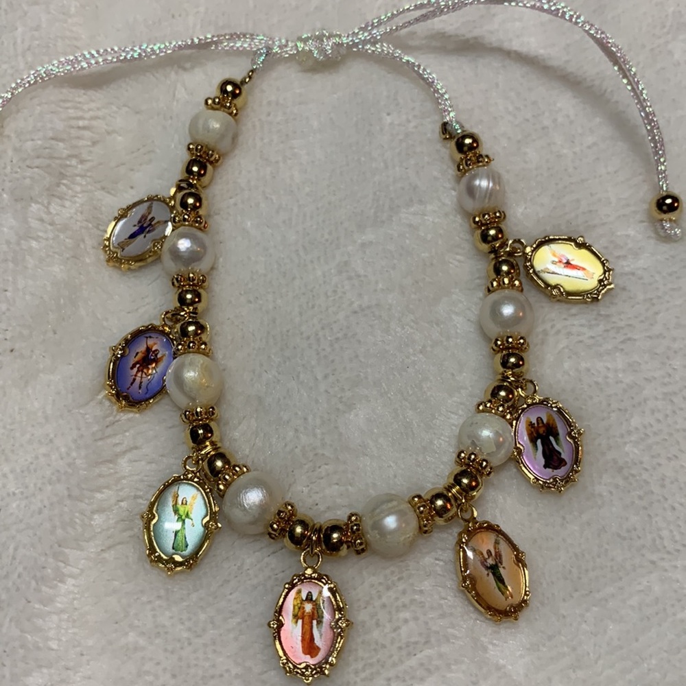 Bracelets - Picture 5 of 6